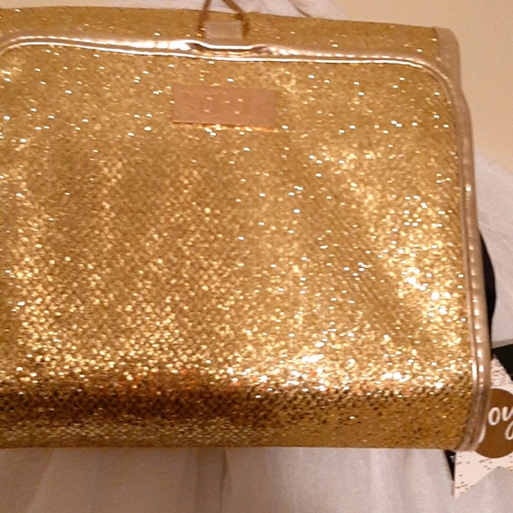 Gold Make Up Travel Bag 3 compartment - Picture 1 of 4